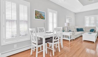 7 Daisy Ln, Coventry, RI 02816