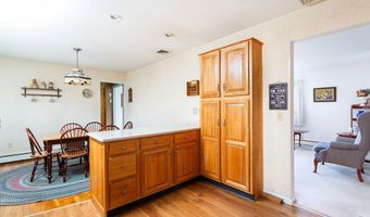 13 Elmar Dr, Danbury, CT 06811