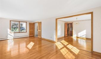 28 Hybrid Dr, Cranston, RI 02920