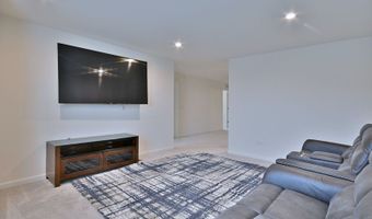 620 N Sullivan St, Addison, IL 60101