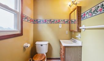 29 Griffing Ave, Danbury, CT 06810