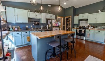 1912 S Orman Ln, Bloomfield, IN 47424