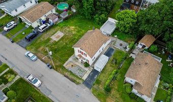 52 Planet Ave, East Providence, RI 02915