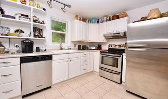 23 Middlebrook Dr, Arundel, ME 04046