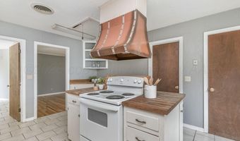 107 Parkview Dr, Amarillo, TX 79106