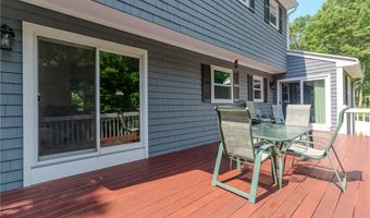 20 Birch View Ct, Cranston, RI 02921