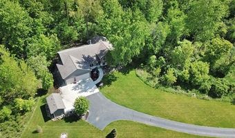 5257 Brookshire Dr, Almont, MI 48003