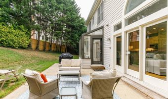 9304 WILDOAK Dr, Bethesda, MD 20814