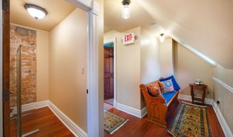 302 S Main St, Algonquin, IL 60102