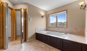704 SW Coventry Cir, Ankeny, IA 50023