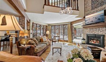 8250 Havelock Ct, Apple Valley, MN 55124