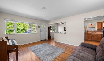 7932 Kingwood St, Affton, MO 63123