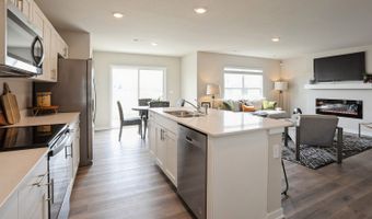 2105 BUGGE Dr, Adel, IA 50003