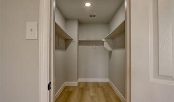 204 Melbourne Dr, Anna, TX 75409