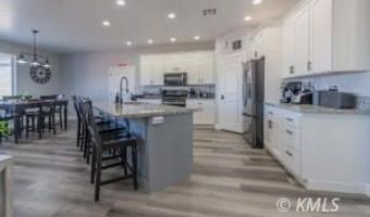 665 S Shelter Cove Dr, Big Water, UT 84741