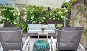 115 Washington St, Newport, RI 02840