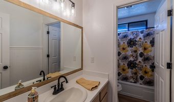 1212 PARKLAND Dr, Aztec, NM 87410