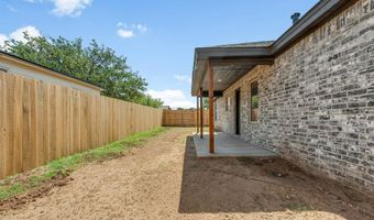 702 11th St, Abernathy, TX 79311