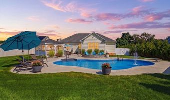 112 Farmington Cir, Agawam, MA 01030
