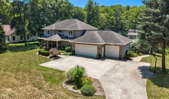 48261 Rice Rd, Amherst, OH 44001