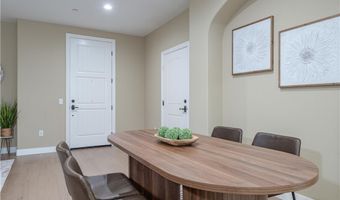 672 E Valencia 108, Anaheim, CA 92805