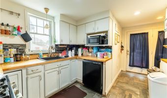 1122 Pawtucket Ave, East Providence, RI 02916