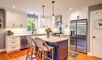 296 Twin Brook Ln, Coventry, RI 02816