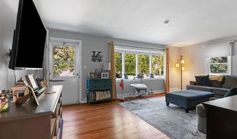 1312 N VIOLA St, Appleton, WI 54911