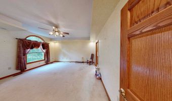 136 Lock Ln, Alum Creek, WV 25003