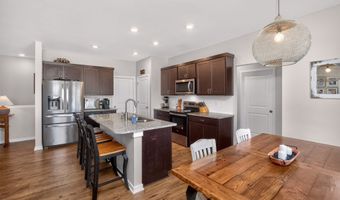 2113 NW Linwood Ct, Ankeny, IA 50023