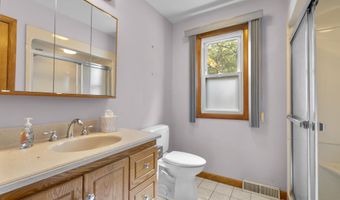 362 Wakelee Ave, Ansonia, CT 06401