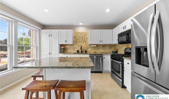 1658 Pinewind Dr, Alburtis, PA 18011