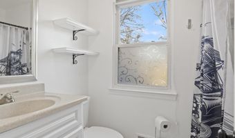 5512 DUNSMORE Rd, Alexandria, VA 22315