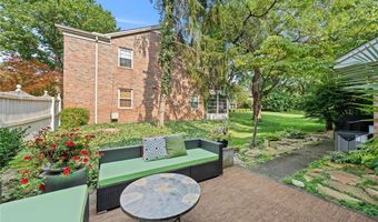 91 Yardley Ln, Akron, OH 44313