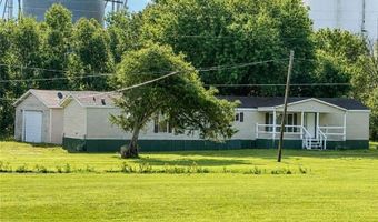 809 W 9th St, Baxter Springs, KS 66713