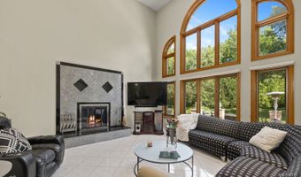 1760 W Whispering Ct, Addison, IL 60101