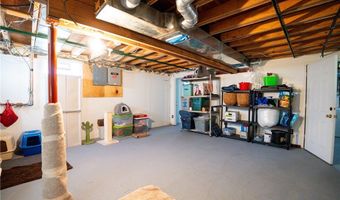 9578 Maplewood St, Angola, NY 14006