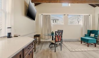98 Kay St 4, Newport, RI 02840
