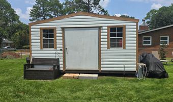 2101 Robinhood Rd, Albany, GA 31707