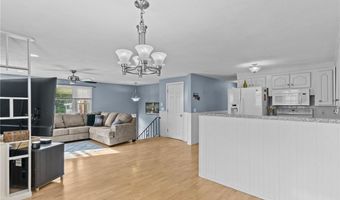 12 Pond View Dr, Coventry, RI 02816