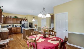 420 April Oaks Ct, Ballwin, MO 63021
