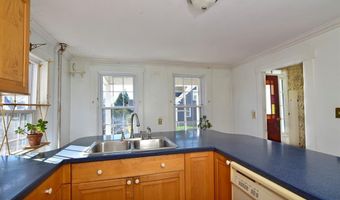 55 Mt Hope Ave, Bristol, RI 02809