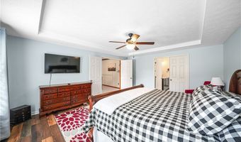 350 ASPEN Ct, Aurora, OH 44202