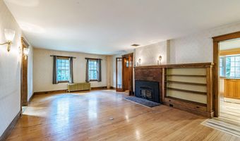 4 Pineway Dr, Auburn, ME 04210