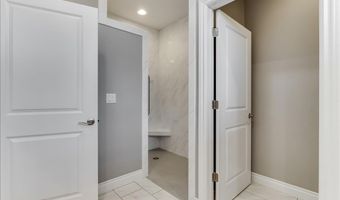 4936 N Prestwick Ave, Bel Aire, KS 67226