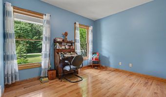 1653 Fairview Dr, Allegan, MI 49010