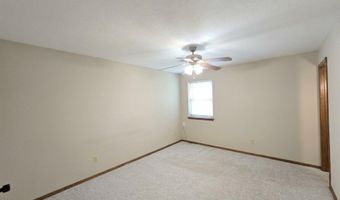 1421 Savannah Cir, Altus, OK 73521