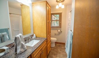 219 W South Ave, Algona, IA 50511