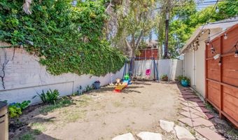 5924 S Fairfax Ave, Los Angeles, CA 90056