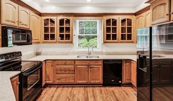 1018 Viewmont Dr, Asheboro, NC 27205